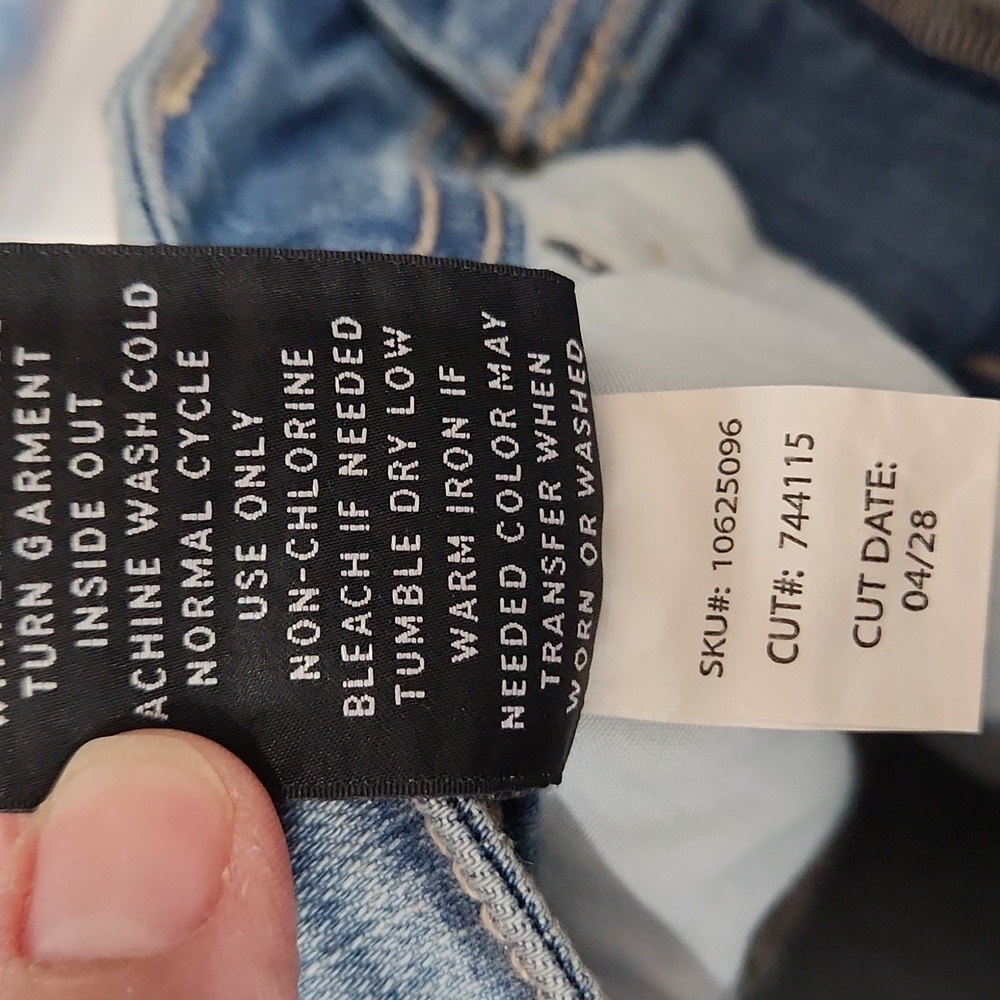 Torrid Premium Stretch Luxe Skinny Jeans Women's 14R 10625096 - Picture 8 of 8